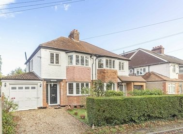 Properties for sale in Manor Gardens - TW16 6NY view1