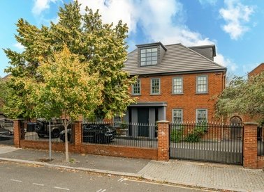 Properties for sale in Manor House Drive - NW6 7DF view1