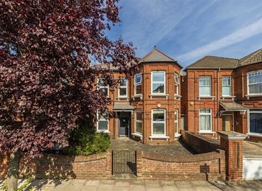 Properties for sale in Manstone Road - NW2 3XG view1