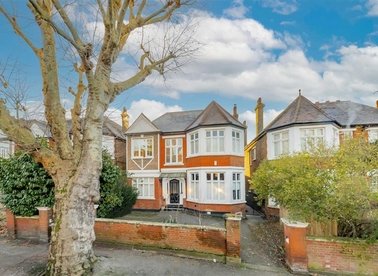 Properties for sale in Mapesbury Road - NW2 4JE view1