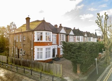 Properties for sale in Mapesbury Road - NW2 4JE view1