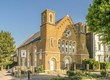 Properties for sale in Maple Road - KT6 4AP view1