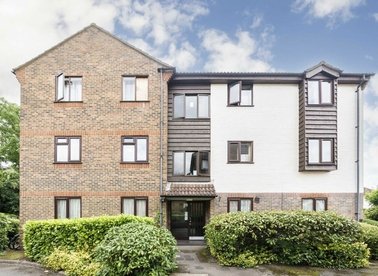 Properties for sale in Marchside Close - TW5 9BX view1