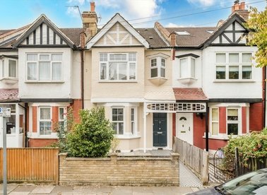 Properties for sale in Marlborough Road - SW19 2HG view1