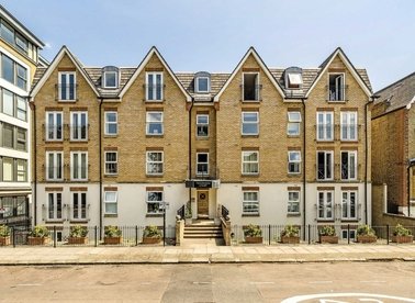 Properties for sale in Marlborough Road - W4 4EW view1