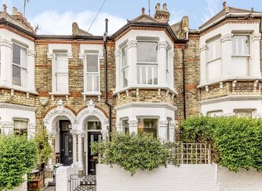 Properties for sale in Marmion Road - SW11 5PD view1