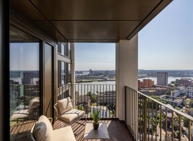 Properties for sale in Marsh Wall - E14 9EN view1