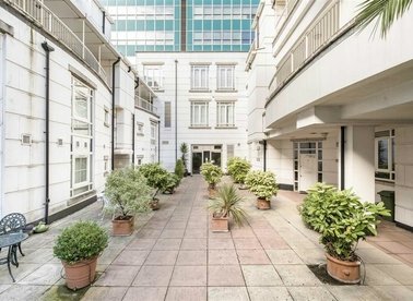 Properties for sale in Marylebone Road - NW1 5PW view1