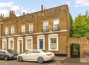 Properties for sale in Matlock Street - E14 7NN view1