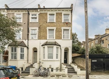 Properties for sale in Maude Road - SE5 8NY view1