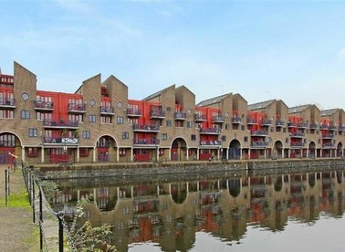 Properties for sale in Maynards Quay - E1W 3RY view1