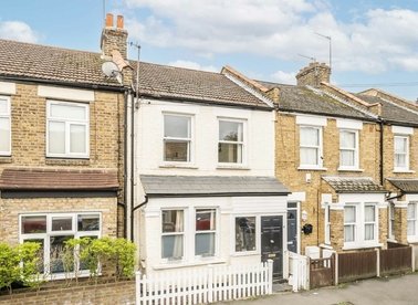 Properties for sale in Meadow Road - SW19 2ND view1