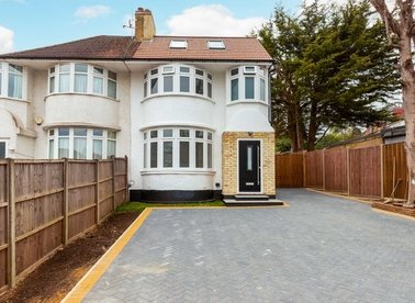 Properties sold in Meadow Way - NW9 0TB view1