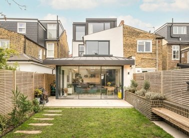 Properties for sale in Melbourne Grove - SE22 8RG view1