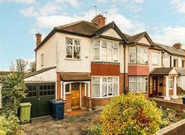 Properties for sale in Melbury Avenue - UB2 4HS view1