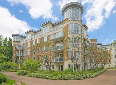 Properties for sale in Melliss Avenue - TW9 4BZ view1
