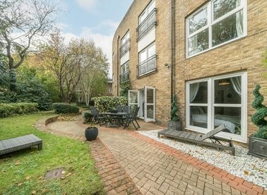 Properties for sale in Melville Place - N1 8ND view1