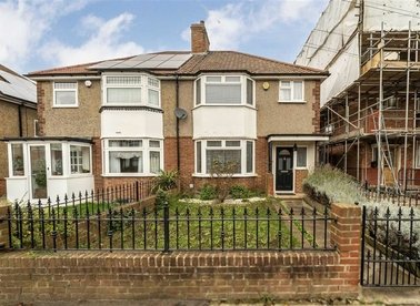 Properties for sale in Merriman Road - SE3 8SB view1