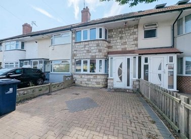 Properties sold in Merton Avenue - UB5 4QF view1