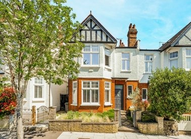 Midhurst Avenue, London, N10