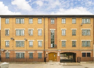 Properties for sale in Mile End Road - E1 4UH view1