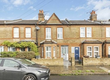 Properties for sale in Mill Plat Avenue - TW7 6RD view1