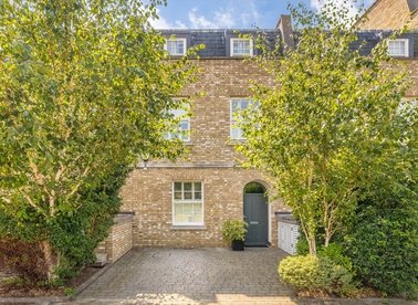 Properties for sale in Mills Row - W4 5UP view1