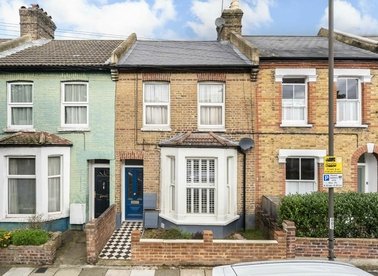 Properties for sale in Milton Road - SW19 8SF view1