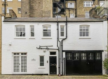 Properties for sale in Montagu Mews South - W1H 7ES view1