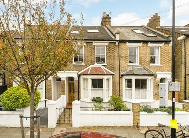 Properties for sale in Montgomery Road - W4 5LZ view1