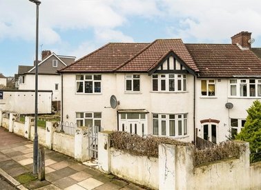 Properties for sale in Moordown - SE18 3NF view1