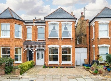 Properties for sale in Morley Road - TW1 2HG view1