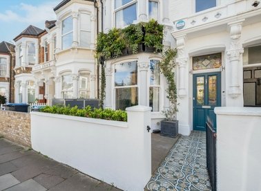 Properties for sale in Mortimer Road - NW10 5TN view1
