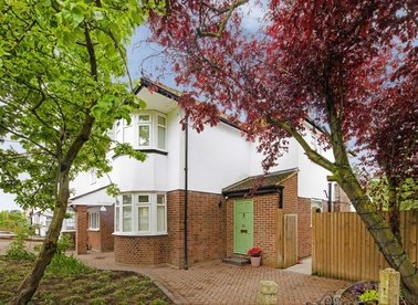 Properties for sale in Morton Way - N14 7AL view1