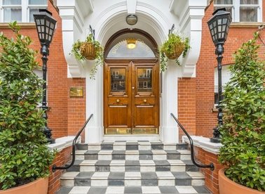 Properties for sale in Moscow Road - W2 4SW view1