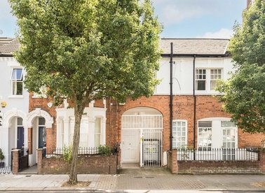 Properties for sale in Mossbury Road - SW11 2PB view1