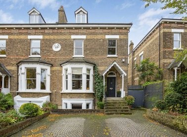 Properties for sale in Mount Avenue - W5 2RG view1