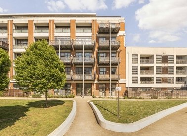 Properties for sale in Multi Way - W3 7NX view1