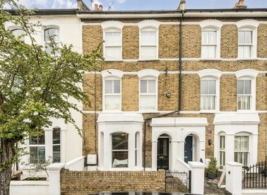 Properties for sale in Nansen Road - SW11 5NT view1