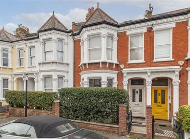 Properties for sale in Narbonne Avenue - SW4 9LG view1