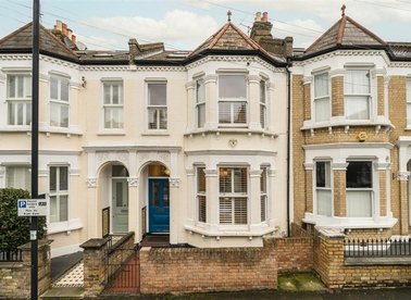 Properties for sale in Narbonne Avenue - SW4 9LQ view1