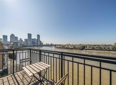 Narrow Street, London, E14