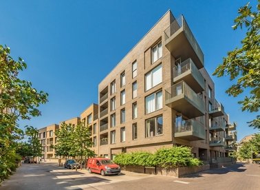 Properties for sale in Narrowboat Avenue - TW8 8FF view1