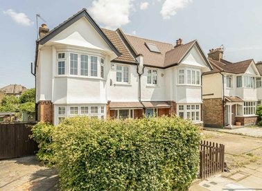Properties for sale in Neville Road - KT1 3QX view1