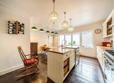 Properties for sale in New Park Road - SW2 4EN view1