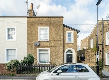 Properties for sale in New Road - TW8 0NX view1