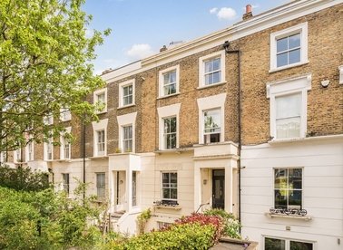 Properties for sale in Newington Green Road - N1 4RN view1