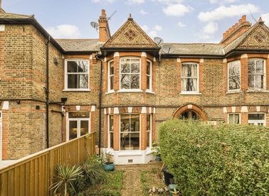 Properties for sale in Newton Avenue - W3 8AP view1