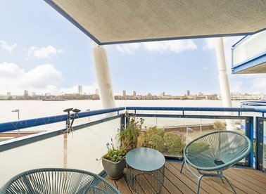 Properties for sale in Newton Place - E14 3TS view1