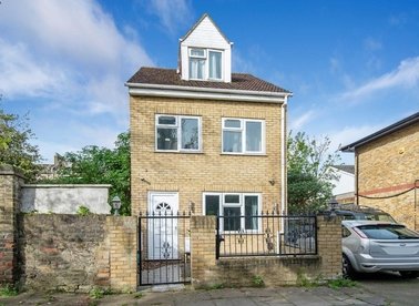 Properties for sale in Nile Close - N16 7SQ view1